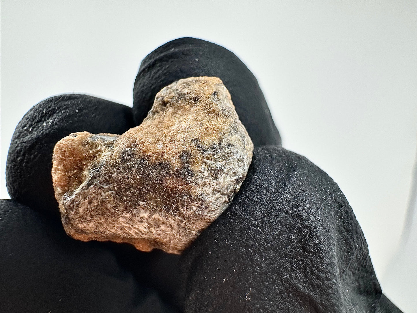 Ksar Ghilane 022 Ungrouped Achondrite - 2.6g FULL STONE W/ FROTHY/DARK CRUST - Possible Planetary Origin!