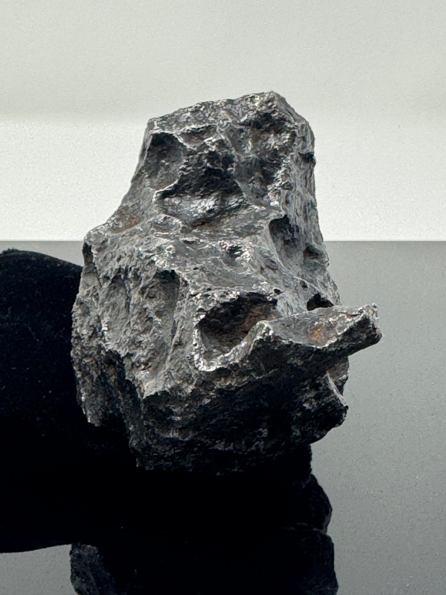 Campo Del Cielo Iron Meteorite - Beautiful Features - 880g