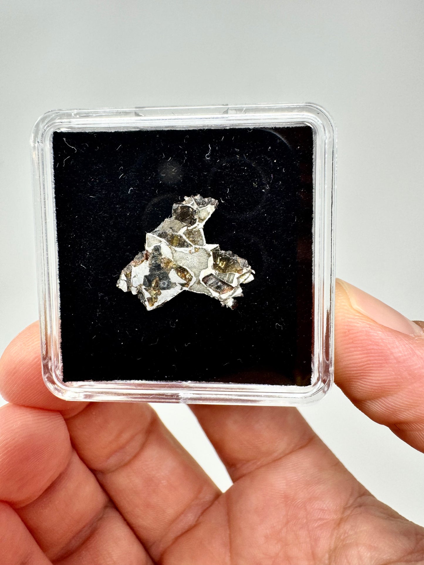 Brahin Pallasite Meteorite - 1.4g - From The Mantle/Core Of An Asteroid - Grade B Translucency