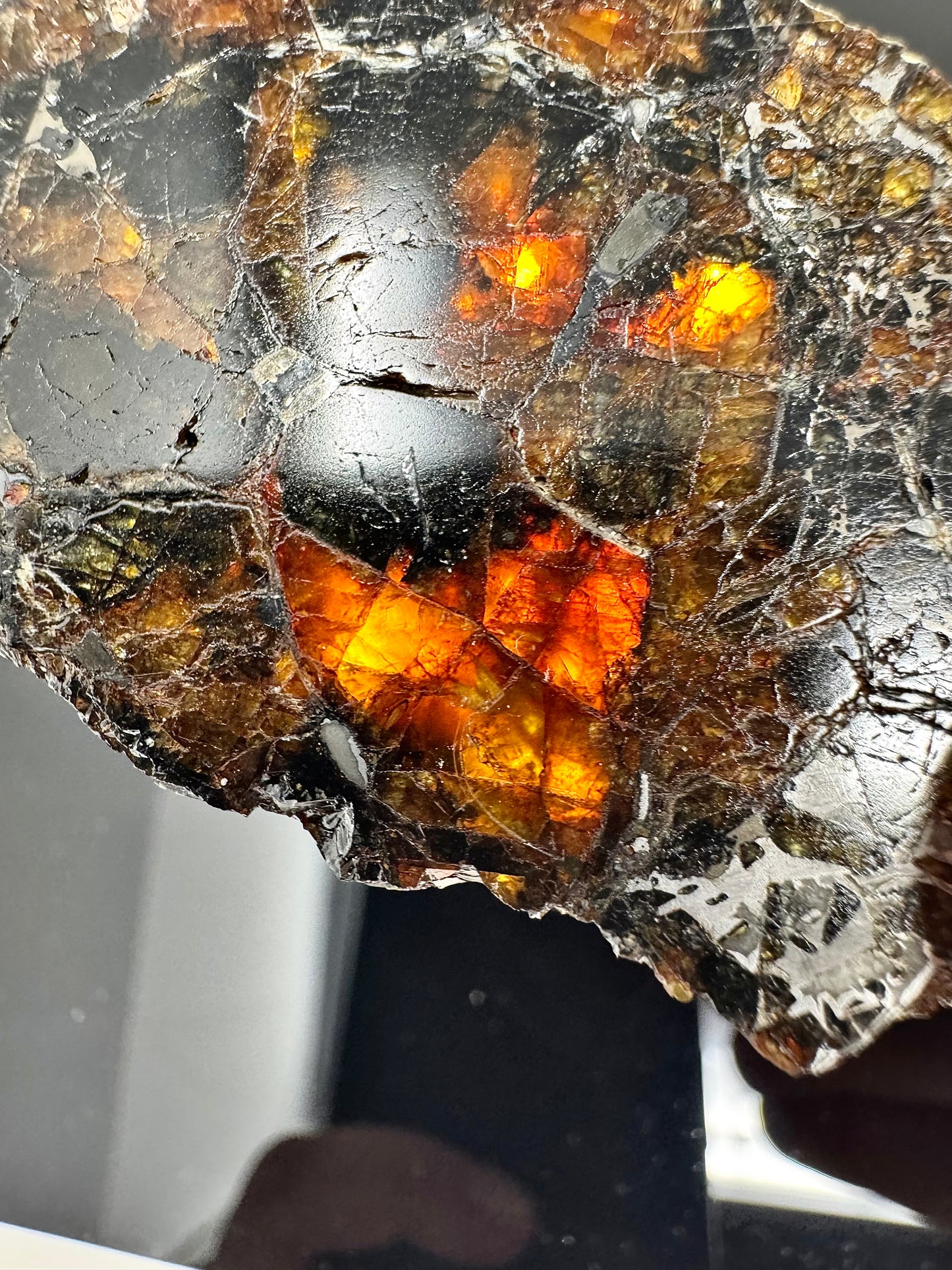 21.5g Admire Pallasite Meteorite - From The Mantle/Core Of An Asteroid - Grade B+ Translucency